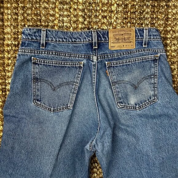 Vintage 1980s - 560 Levi’s Men’s Jeans Loose Fit Rare (36x30) Made In US… - Picture 4 of 9